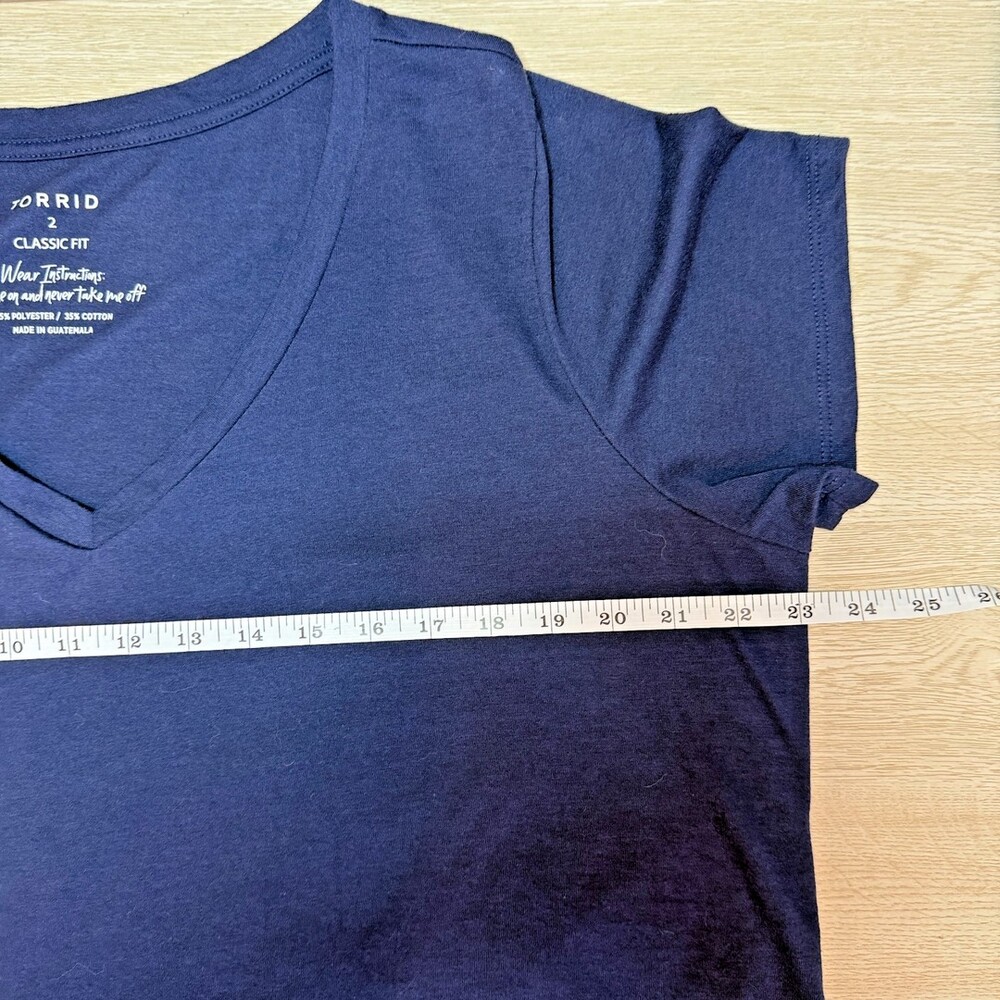 Torrid Top Tee Shirt Womens 2X (2) Solid Navy Blue V-Neck EUC - Picture 7 of 12